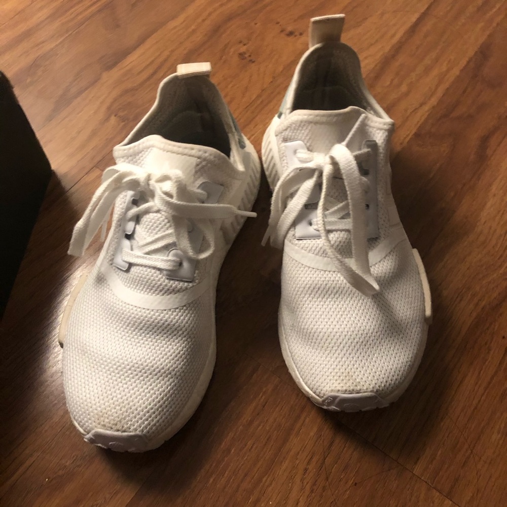 Adidas NMD R1 - Picture 2 of 8